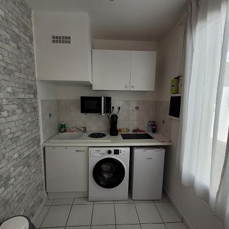 Appartement Spacieux 28M2 Avec Chambre Separee Іссі-ле-Муліно Екстер'єр фото