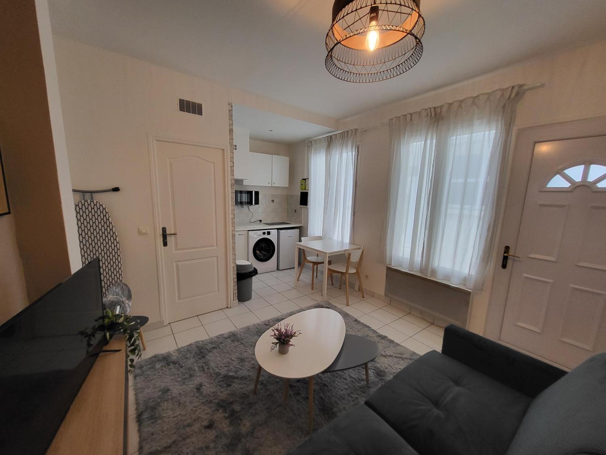 Appartement Spacieux 28M2 Avec Chambre Separee Іссі-ле-Муліно Екстер'єр фото